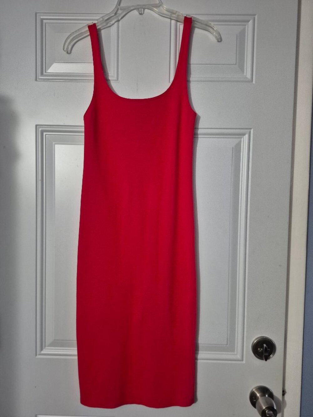 Red Dress ,Forever 21. size M. HOT!